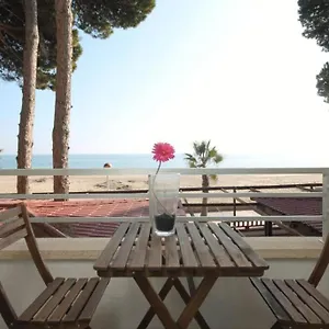 Frente Al Mar En Apartamento